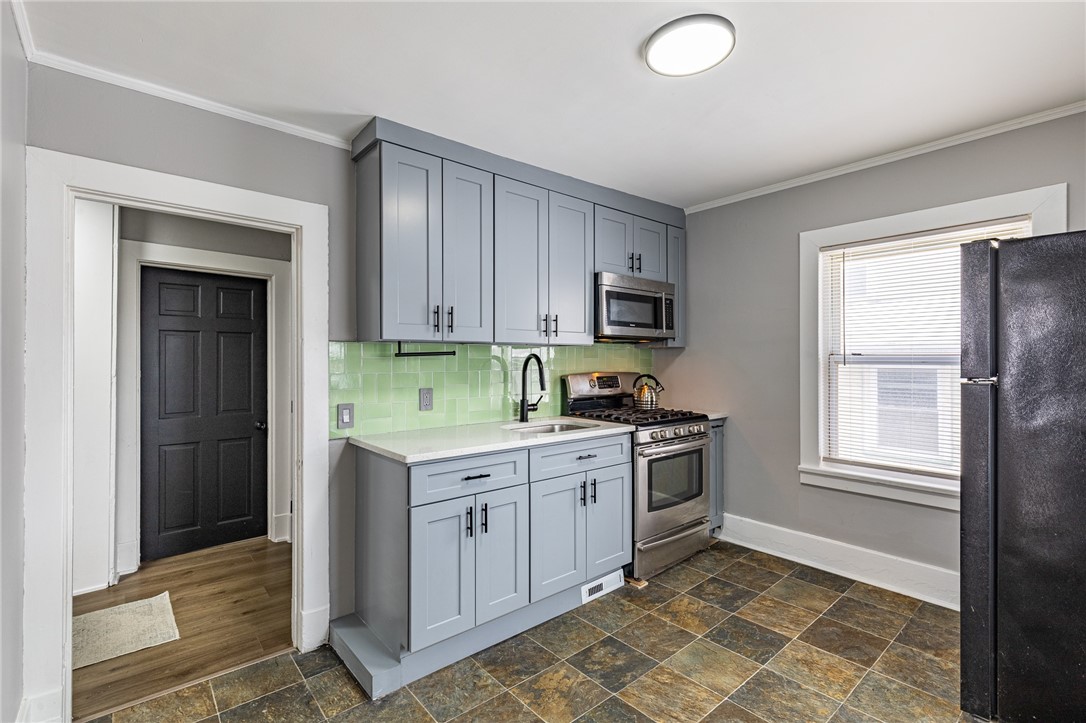 333 Raines Park Rochester, NY 14613 - Photo 23 of 34