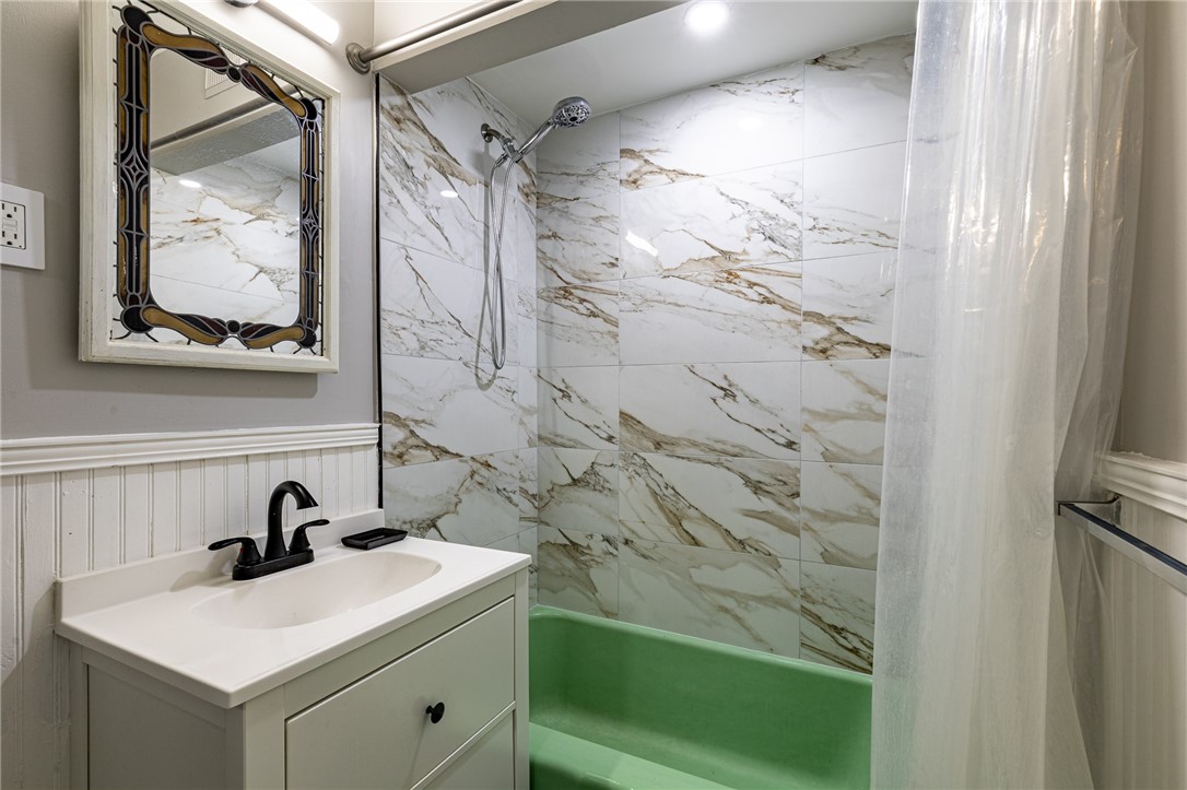 333 Raines Park Rochester, NY 14613 - Photo 26 of 34