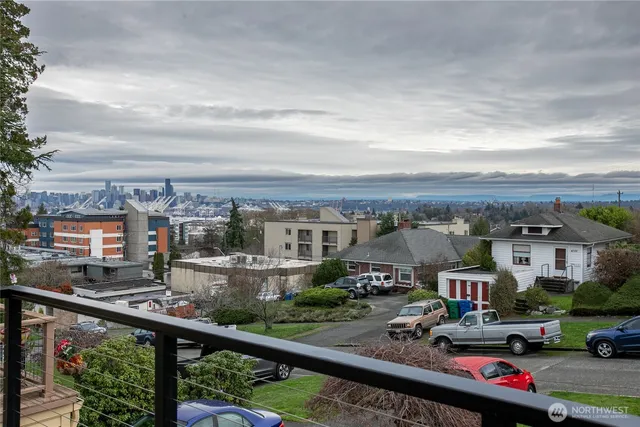 $4,000 | 4727 36th Avenue Southwest, Seattle, WA 98126