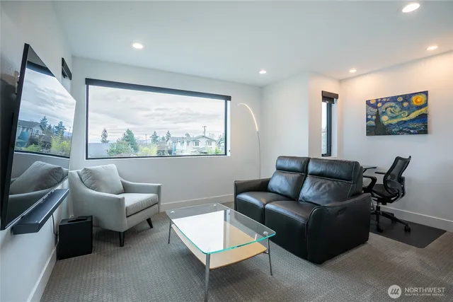 $4,000 | 4727 36th Avenue Southwest, Seattle, WA 98126