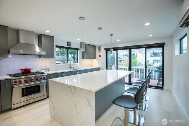 $4,000 | 4727 36th Avenue Southwest, Seattle, WA 98126