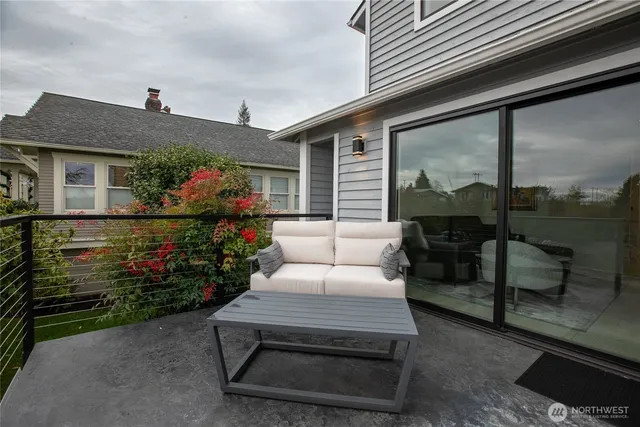 $4,000 | 4727 36th Avenue Southwest, Seattle, WA 98126