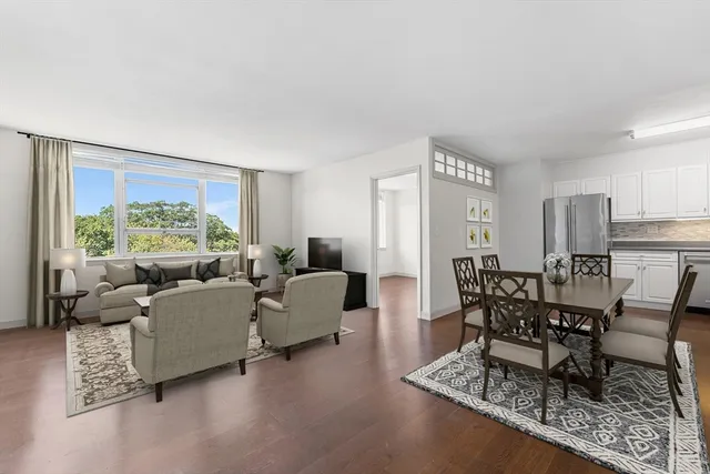 $549,000 | 20 Hammond Pond Parkway, Unit 606, Newton, MA 02467