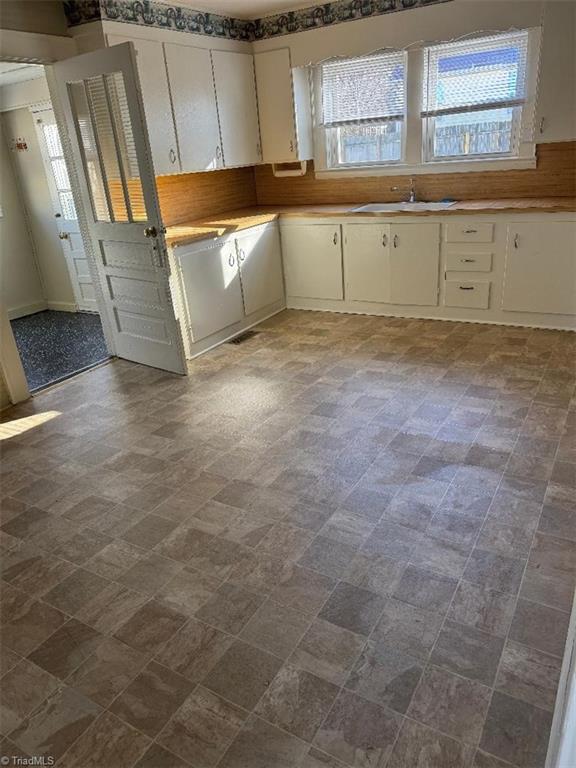 901 Old Thomasville Road High Point, NC 27260 - Photo 5 of 10