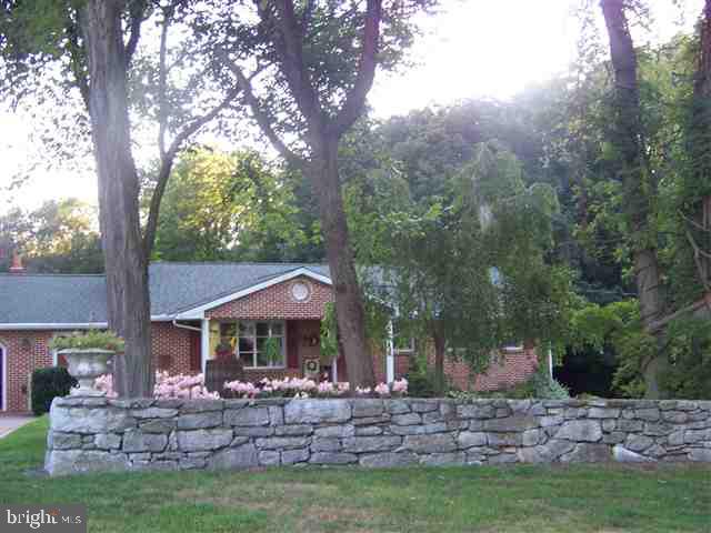 582 Greason Road Carlisle, PA 17015 - Photo 2 of 21 Gallery Image 2
