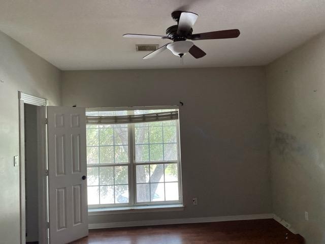 5710 Desert Oak Way Spring, TX 77379 - Photo 25 of 30 an empty room with a window