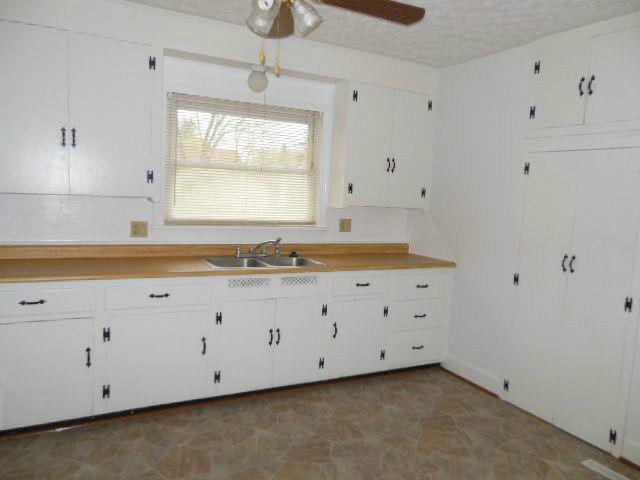 276 Stare Road Newark, OH 43055 - Photo 7 of 19 Gallery Image 7
