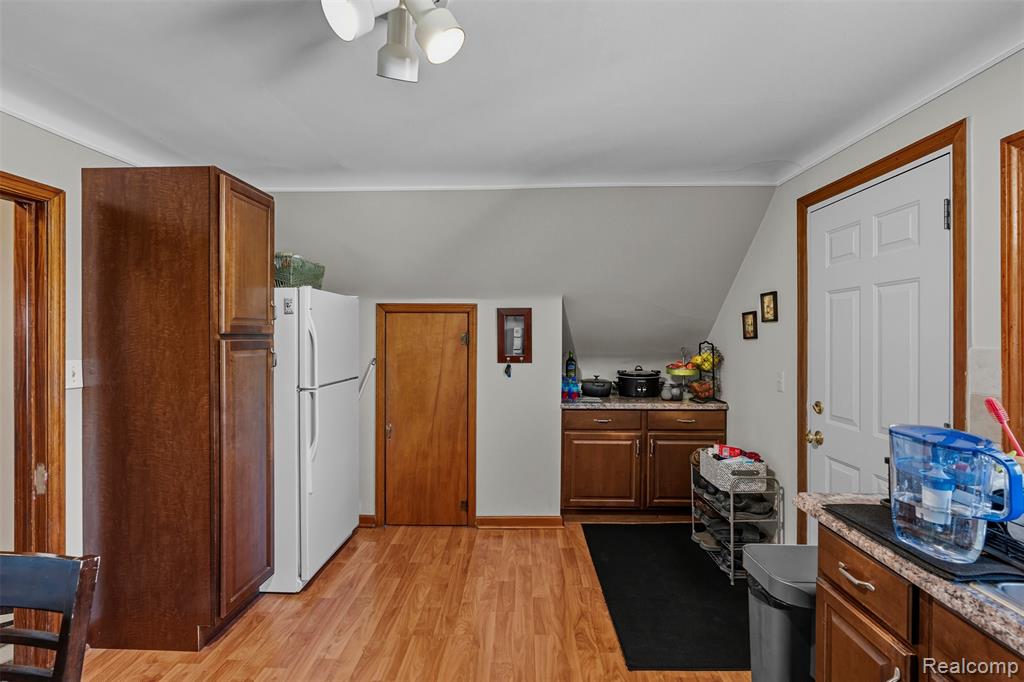 2735 East Maple Road Troy, MI 48083 - Photo 18 of 57