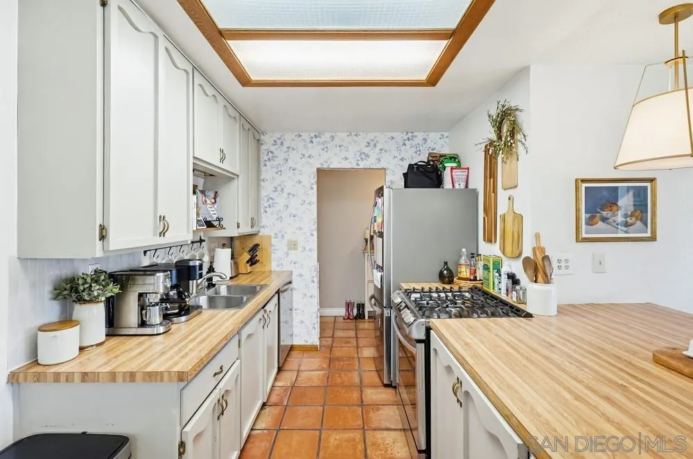 9517 Bray Avenue Spring Valley, CA 91977 - Photo 13 of 44