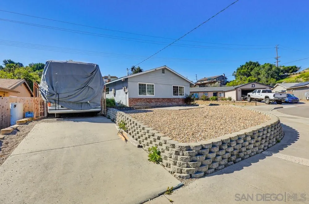 9517 Bray Avenue Spring Valley, CA 91977 - Photo 41 of 44