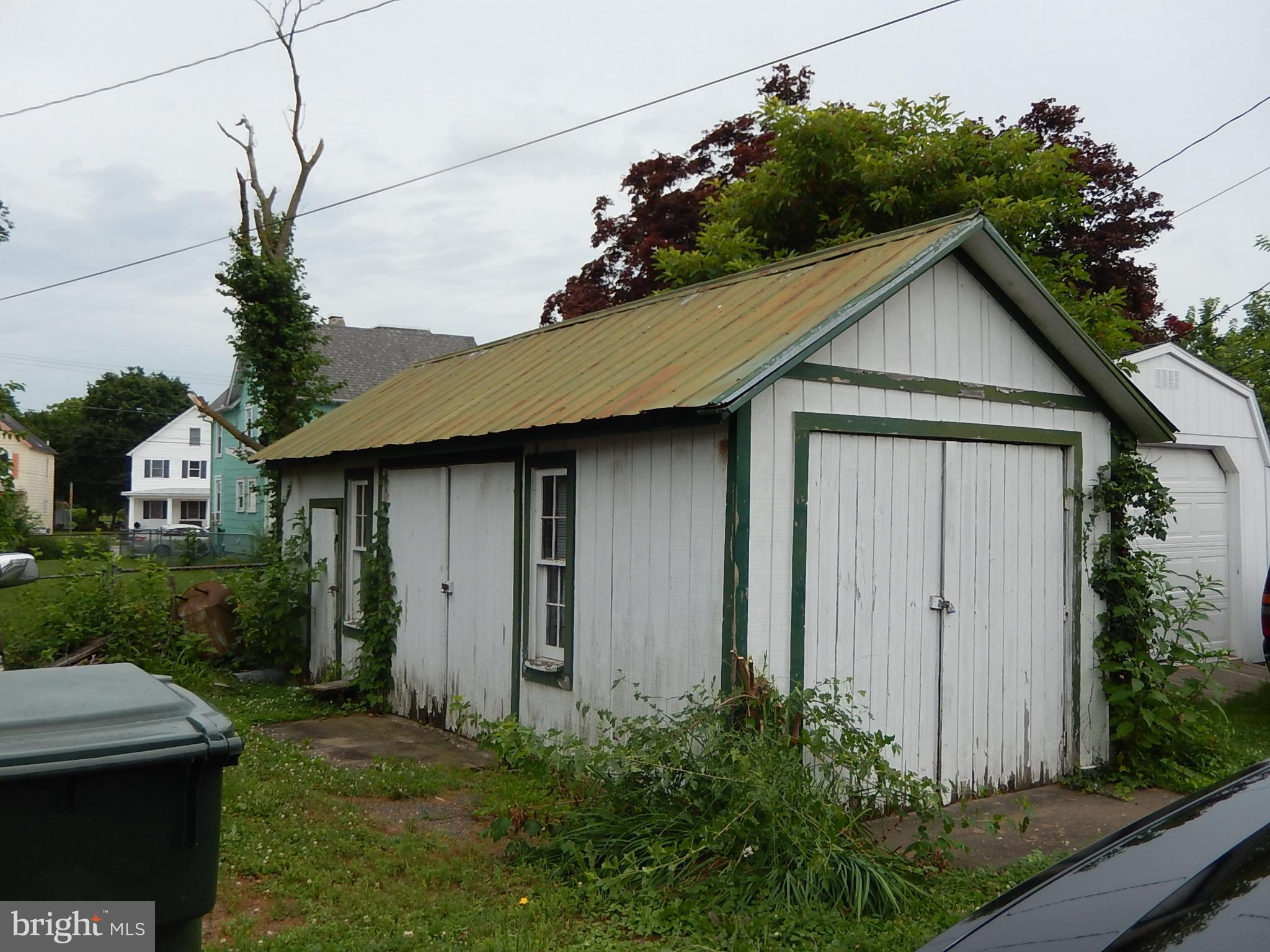433 Main Street Clayton, DE 19938 - Photo 30 of 30 Garage in back alley
