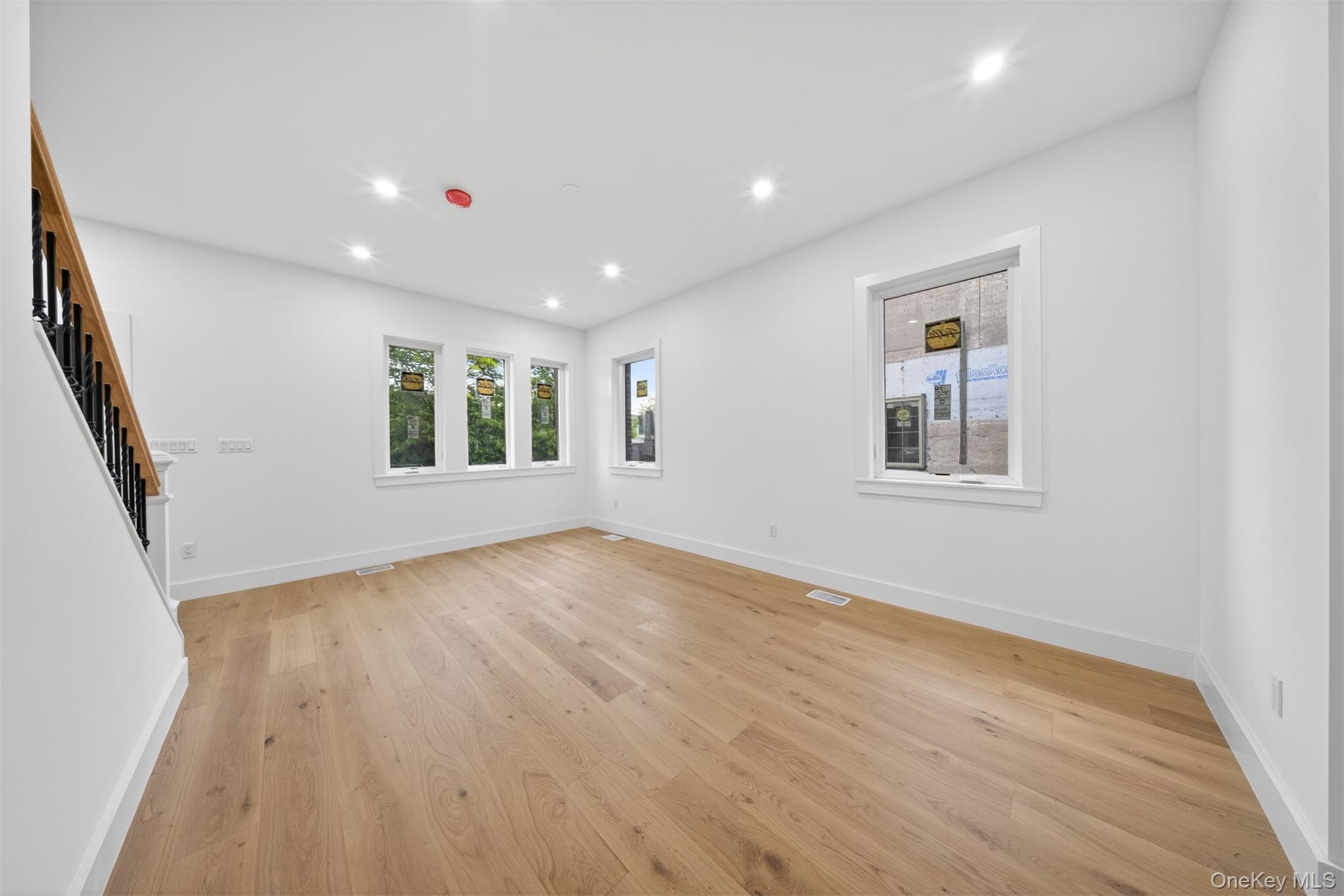 83-66 Charlecote Ridge Queens, NY 11432 - Photo 4 of 50