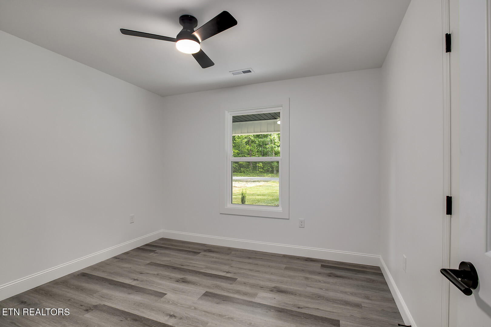 730 Holly Glen Road Decatur, TN 37322 - Photo 18 of 35 18_HollyGlenRoad_730_Bedroom2_01