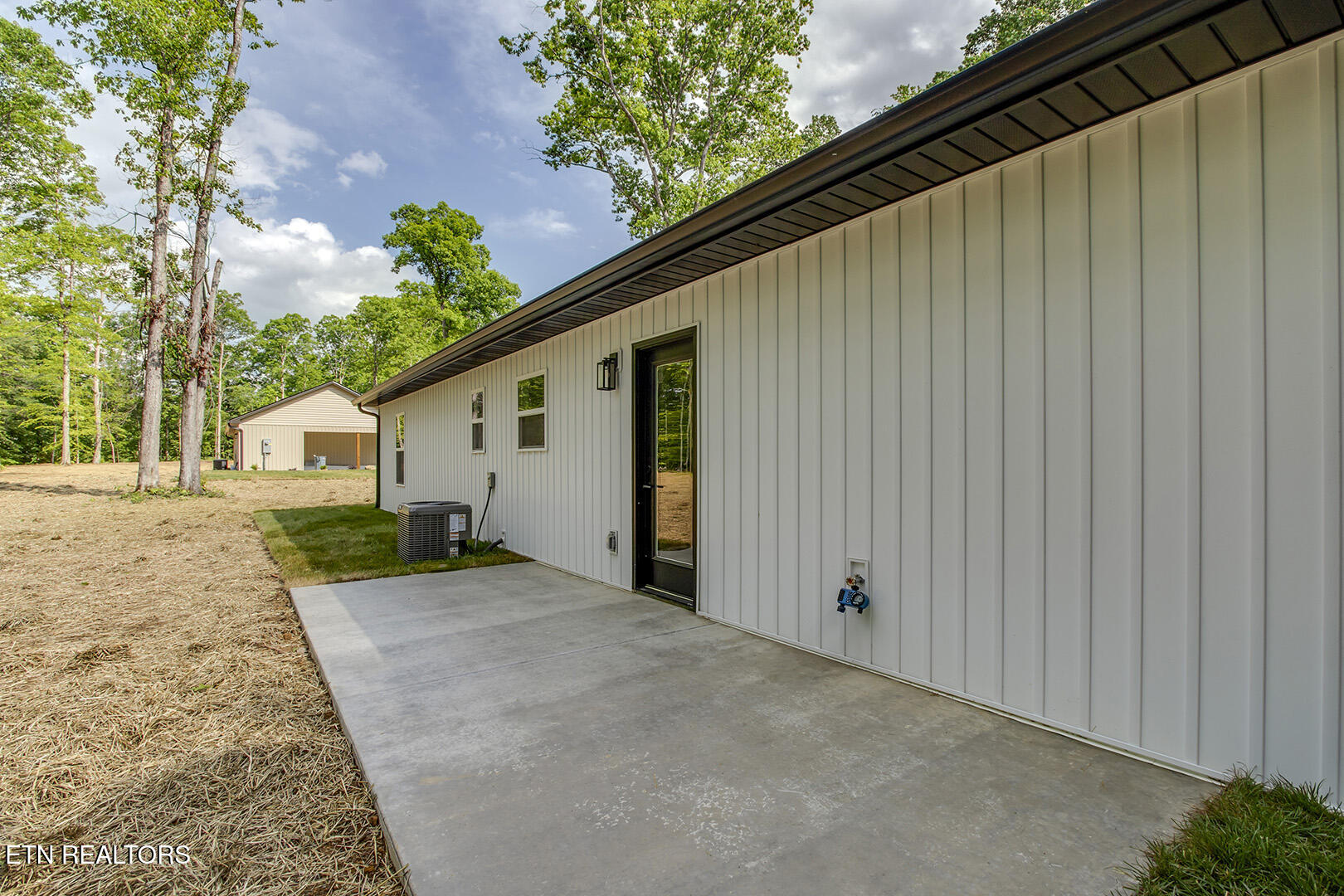 730 Holly Glen Road Decatur, TN 37322 - Photo 31 of 35 31_HollyGlenRoad_730_Patio01