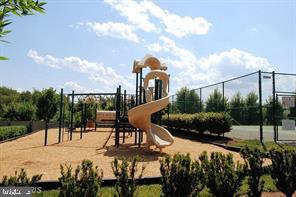 121 Autumn View Drive Gaithersburg, MD 20878 - Photo 20 of 24