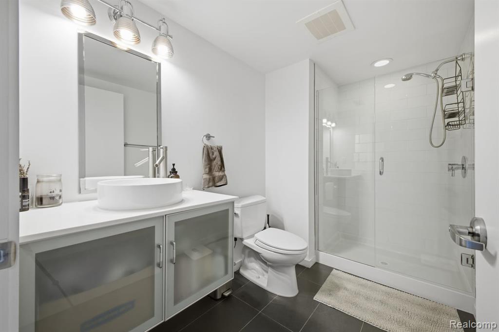 211 East 9 Mile Road, Unit 313 Ferndale, MI 48220 - Photo 27 of 40