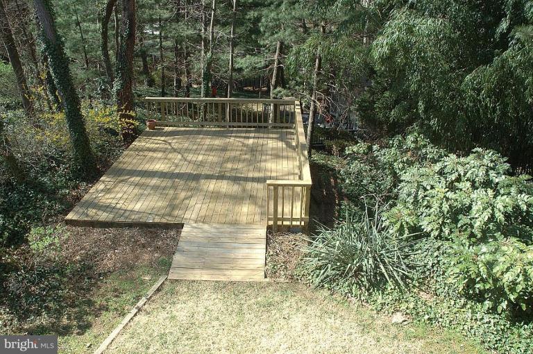 2205 Marthas Road Alexandria, VA 22307 - Photo 12 of 17 Sundeck
