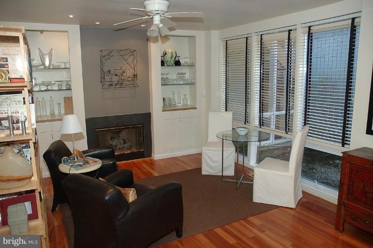 2205 Marthas Road Alexandria, VA 22307 - Photo 16 of 17 Sitting Room