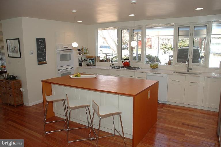 2205 Marthas Road Alexandria, VA 22307 - Photo 5 of 17 Kitchen