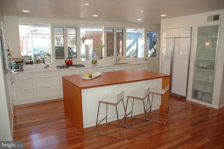 2205 Marthas Road Alexandria, VA 22307 - Photo 6 of 17 Kitchen