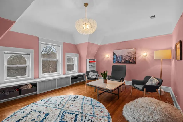 $1,975,000 | 5801 South Blackstone Avenue, Chicago, IL 60637