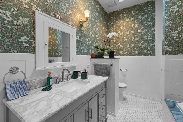 $1,975,000 | 5801 South Blackstone Avenue, Chicago, IL 60637