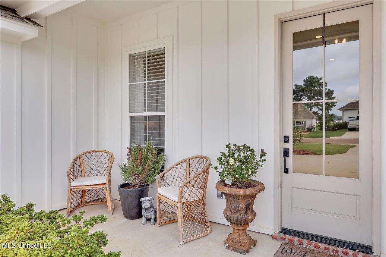 04-156 Shore View Dr