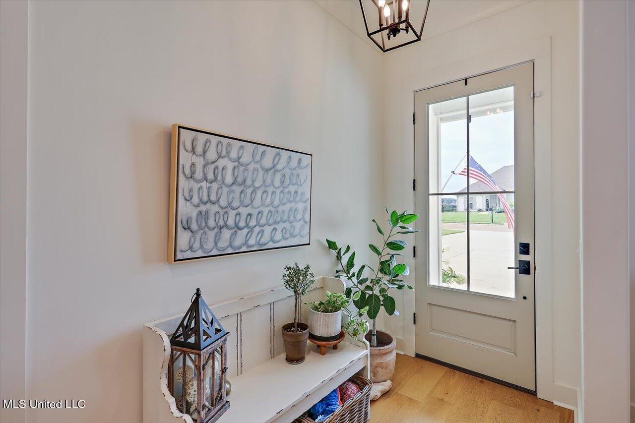 05-156 Shore View Dr