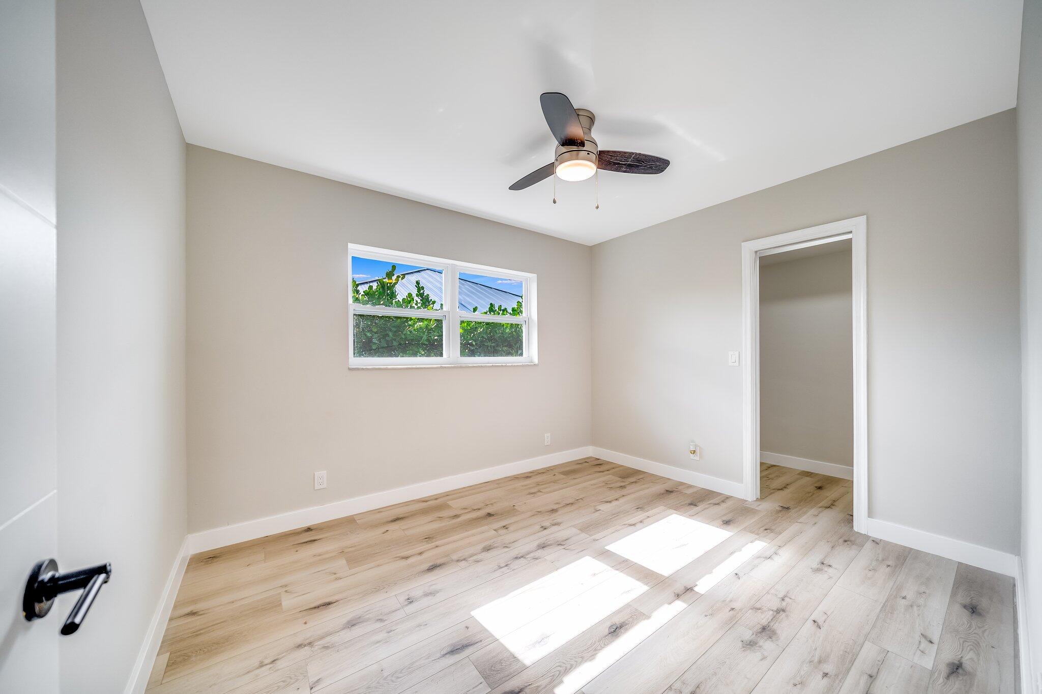 924 Southwest 14th Street Boca Raton, FL 33486 - Photo 19 of 27 Guest Bedroom (3)