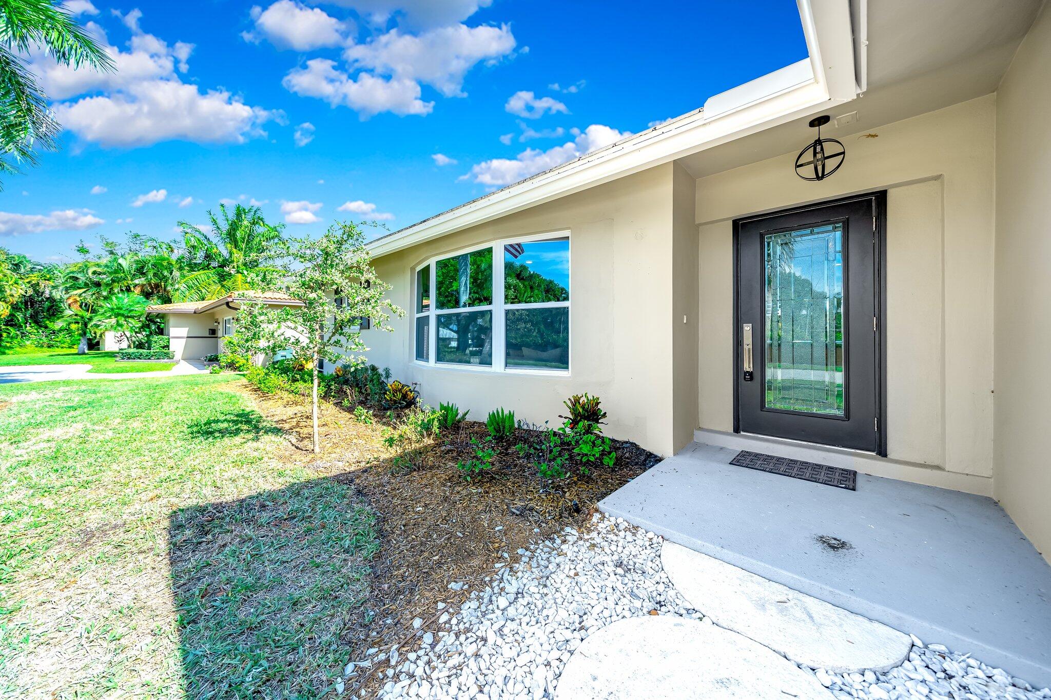 924 Southwest 14th Street Boca Raton, FL 33486 - Photo 2 of 27 Front