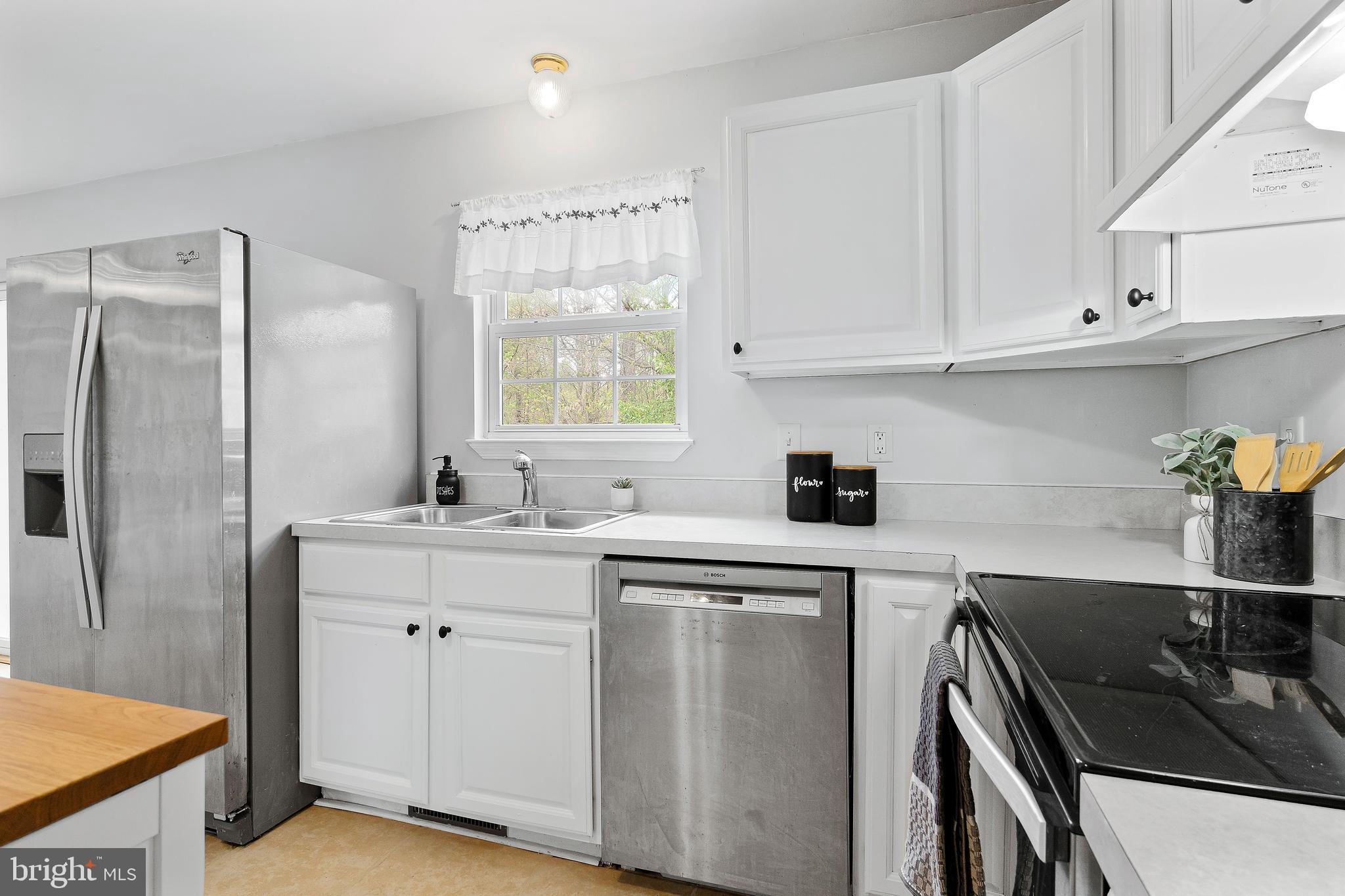 653 McKinneytown Road Elkton, MD 21921 - Photo 12 of 40 Bright, white cabinetry