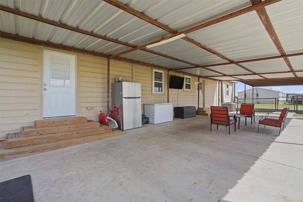 1051 Pigg Road Waxahachie, TX 75165 - Photo 31 of 40 a view of a chairs in roof deck