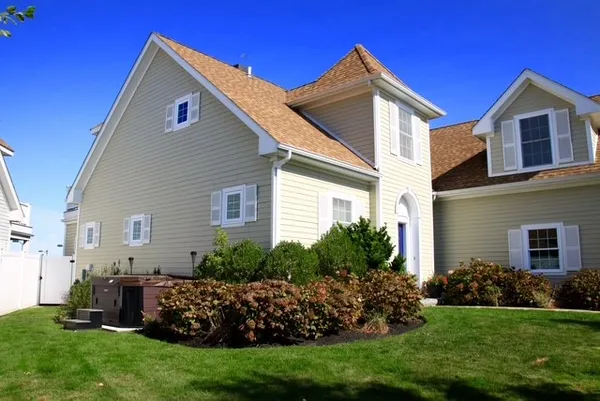 $7,000 | 4 Wimbledon Circle, Portsmouth, RI 02871