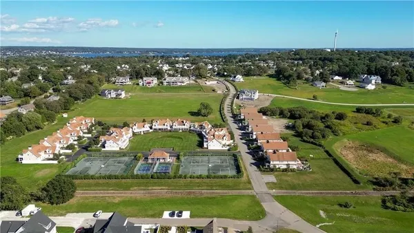 $7,000 | 4 Wimbledon Circle, Portsmouth, RI 02871