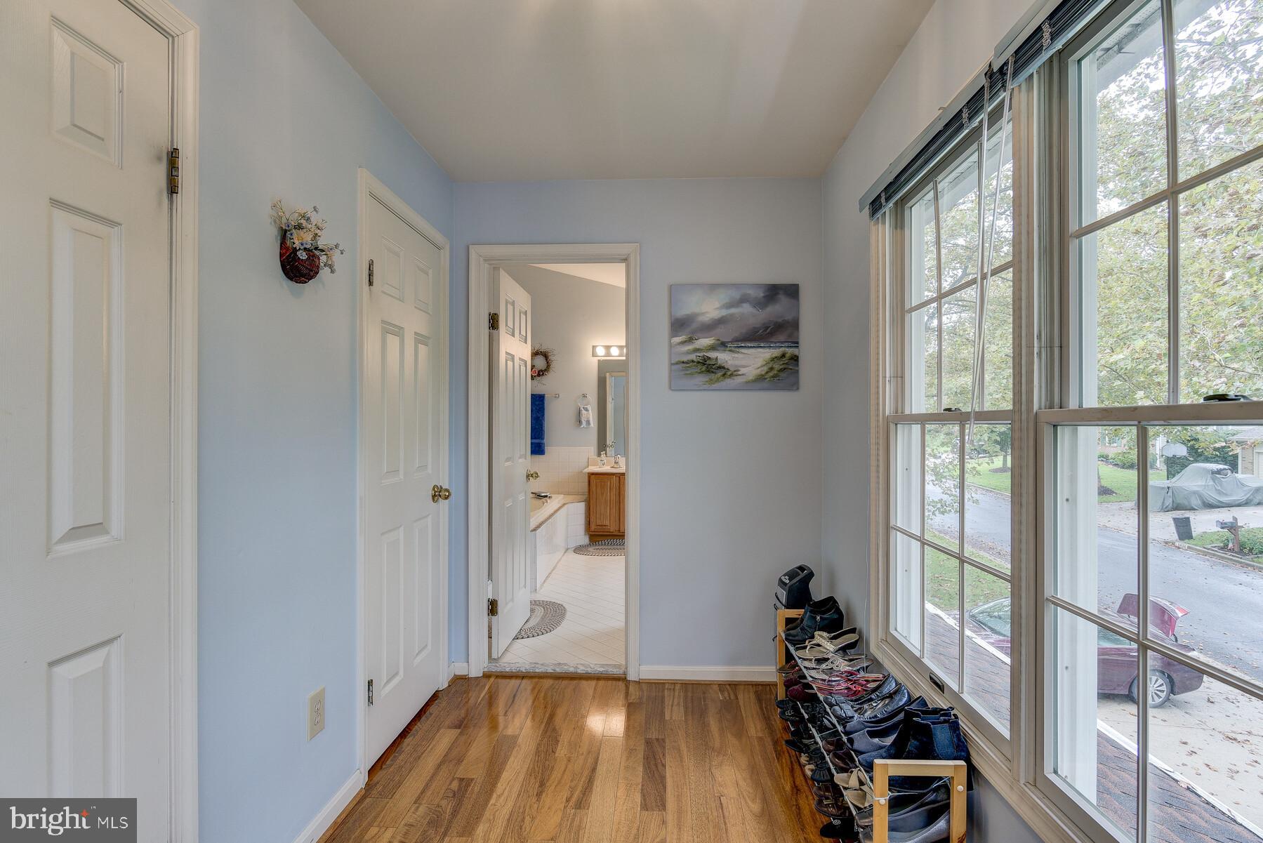 18837 Falling Star Road Germantown, MD 20874 - Photo 19 of 40 Master Bedoom - Upper Level