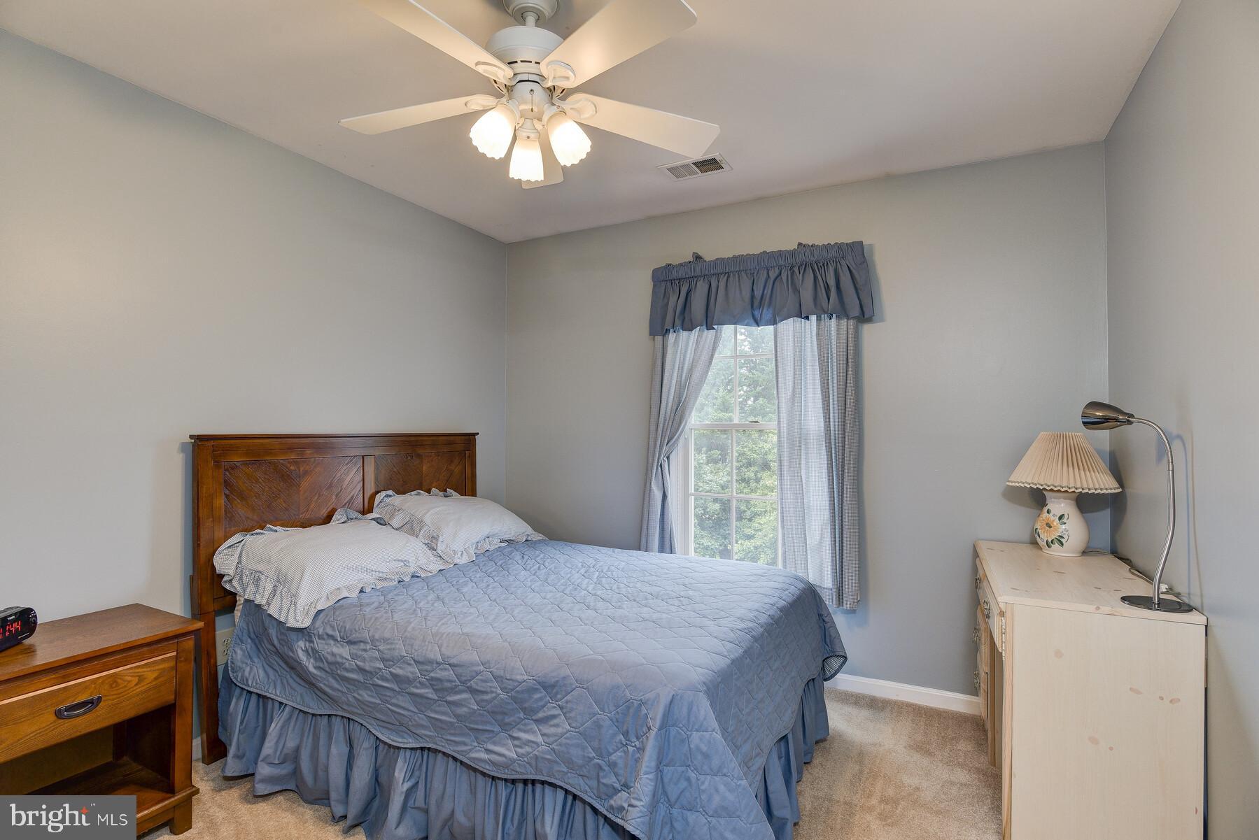 18837 Falling Star Road Germantown, MD 20874 - Photo 23 of 40 Bedroom #2 - Upper Level