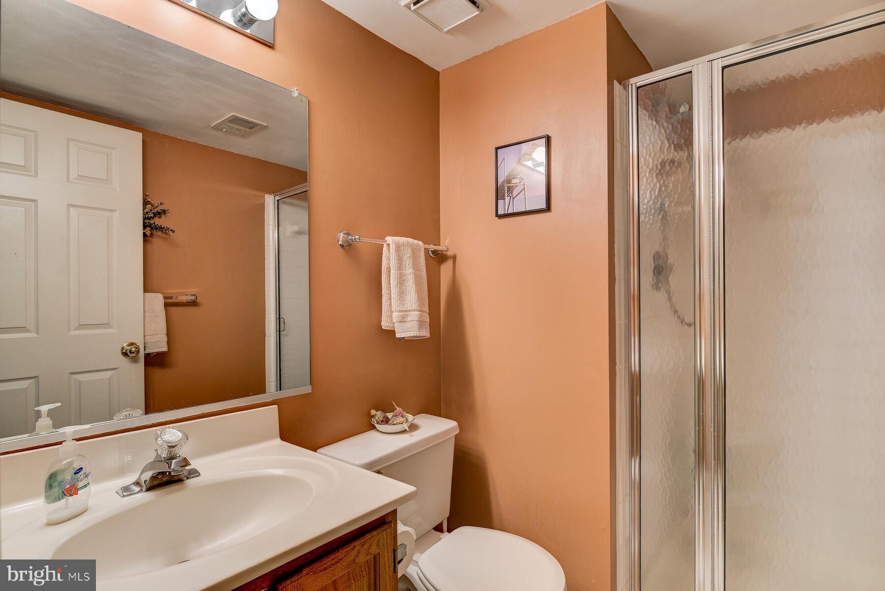 18837 Falling Star Road Germantown, MD 20874 - Photo 35 of 40 Full Bath #3 - Basement