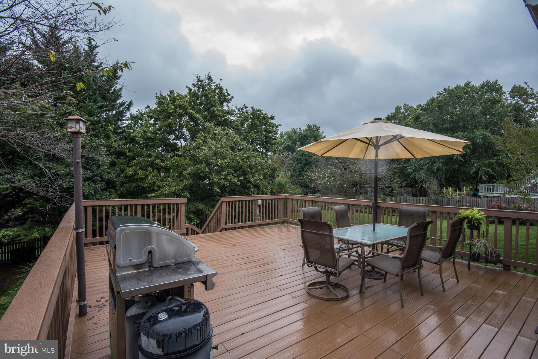18837 Falling Star Road Germantown, MD 20874 - Photo 36 of 40 Rear Deck