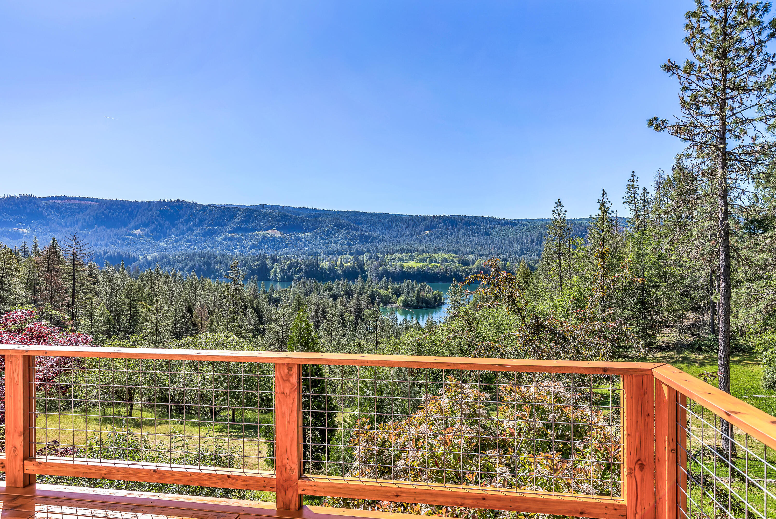 1306 Lewis Road Prospect, OR 97536 - Photo 42 of 66 9R9A9670