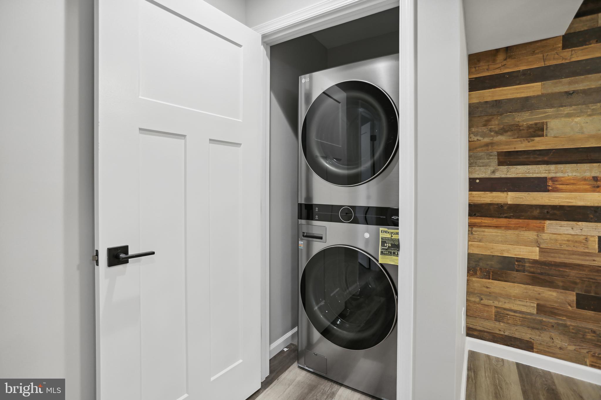 6719 Clinglog Street Capitol Heights, MD 20743 - Photo 4 of 26 Main Level Laundry, Washer Dryer included