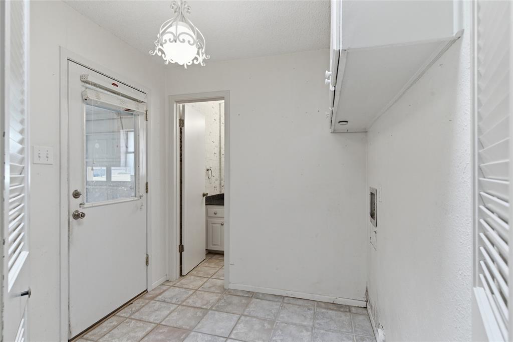 2326 Forest Hills Road Grapevine, TX 76051 - Photo 26 of 37 Laundry room has space for freezer
