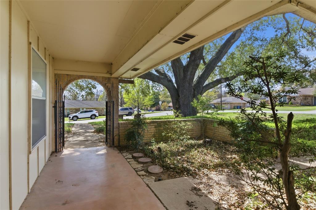 2326 Forest Hills Road Grapevine, TX 76051 - Photo 3 of 37 Front Porch