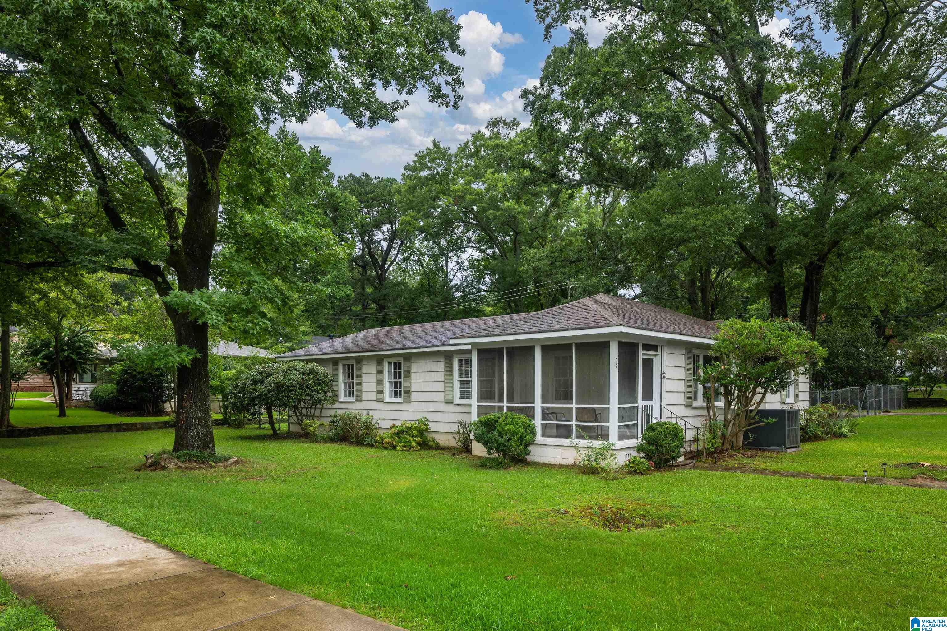 1420 Monticello Road Birmingham, AL 35210 - Photo 3 of 40