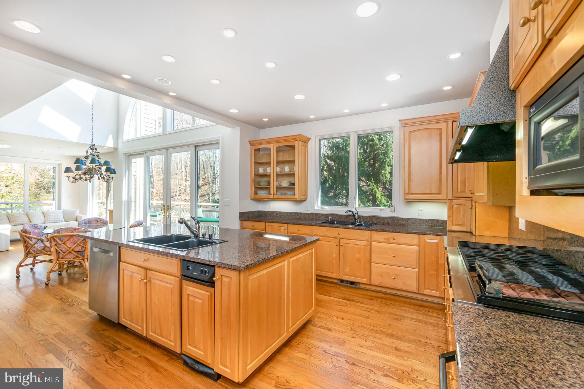 12 Burnbrae Road Towson, MD 21204 - Photo 12 of 114 Gallery Image 12