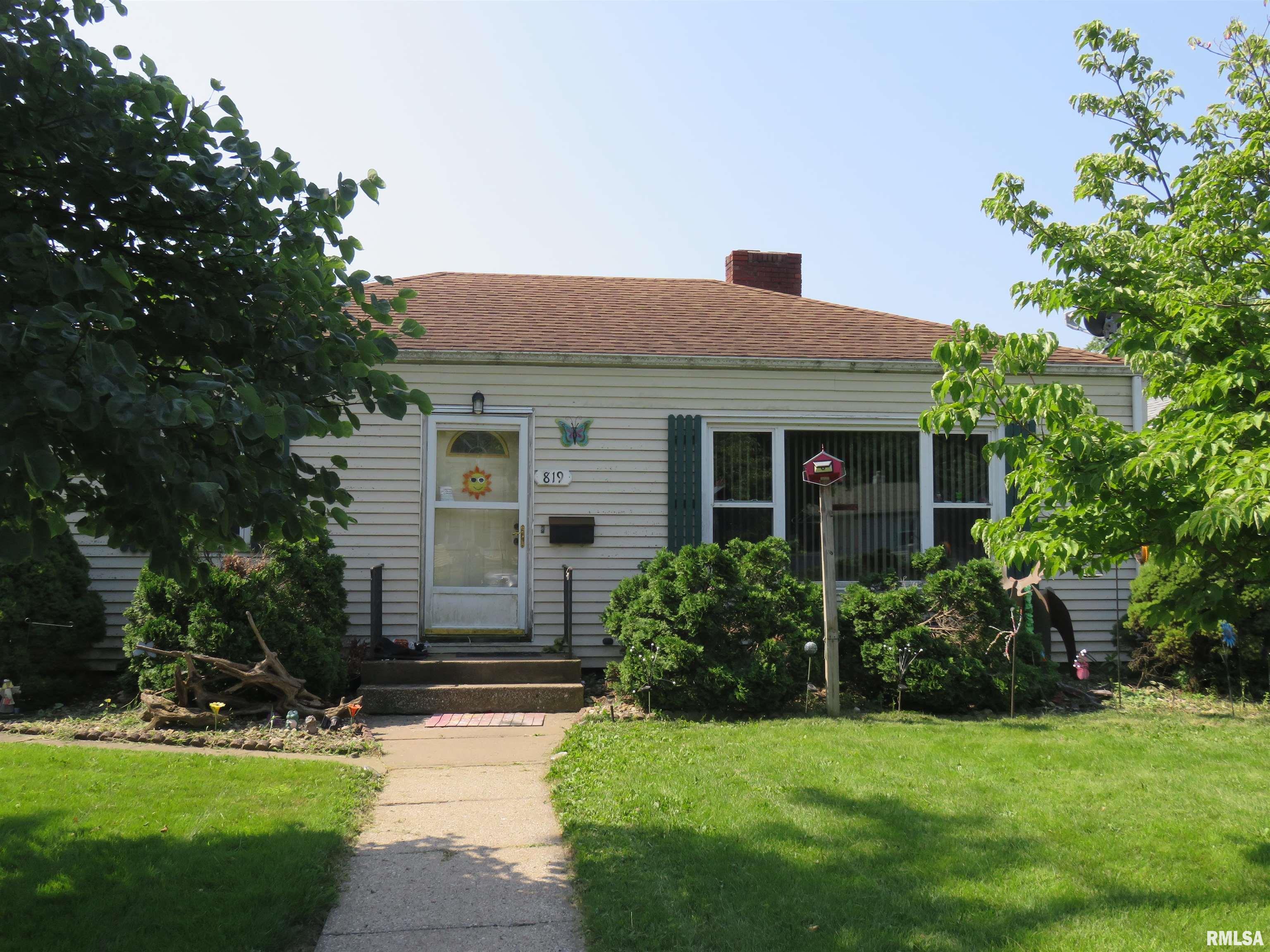 819 South 7th Street Clinton, IA 52732 - Photo 3 of 22 Gallery Image 3