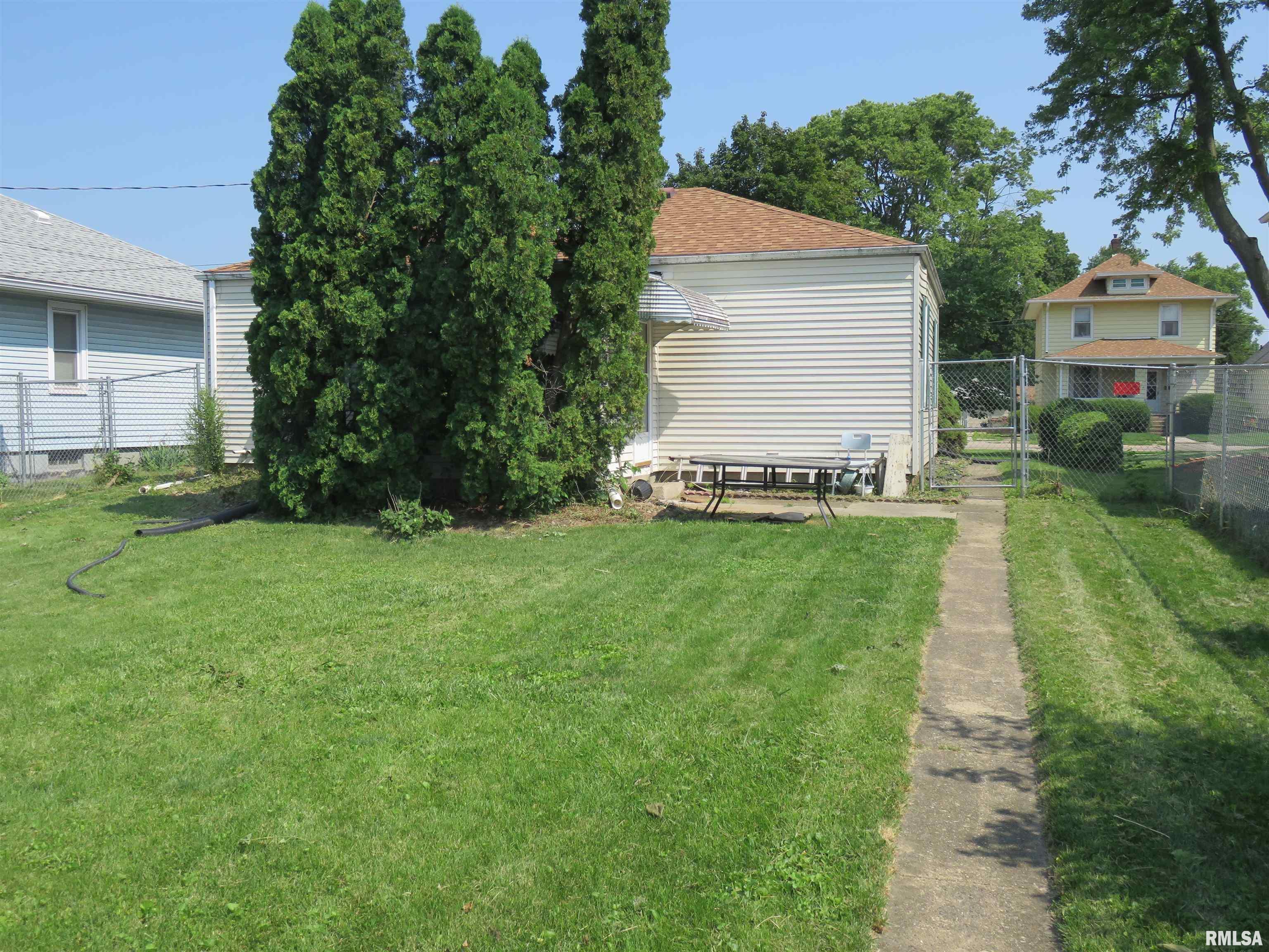 819 South 7th Street Clinton, IA 52732 - Photo 6 of 22 Gallery Image 6