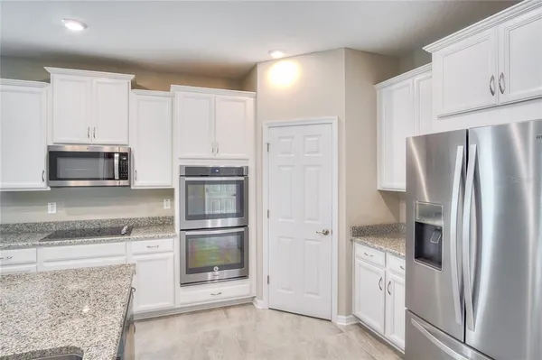 $2,595 | 4923 Rolling Greene Drive, Wesley Chapel, FL 33543