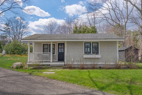 $850,000 | 6 Perkins Lane, Kennebunkport, ME 04046