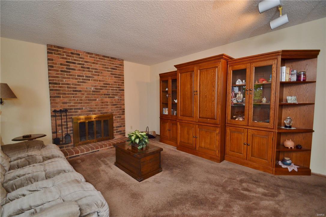 2506 Guebert Road Fenton, MO 63026 - Photo 4 of 27 Gallery Image 4