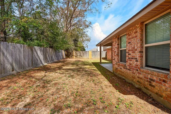 $2,000 | 10261 English Manor Drive, Gulfport, MS 39503